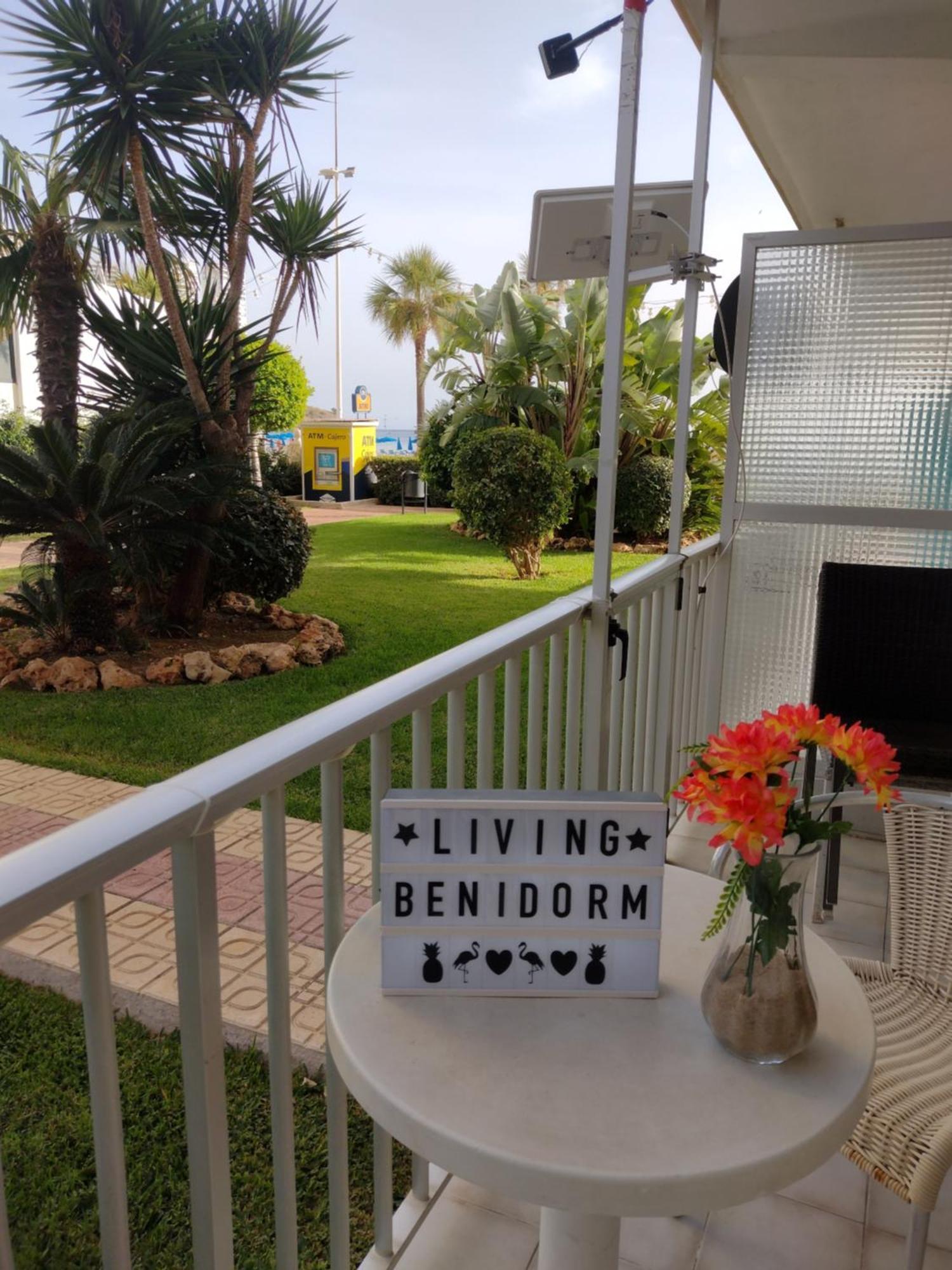 Living Benidorm. Playa Levante Luaran gambar
